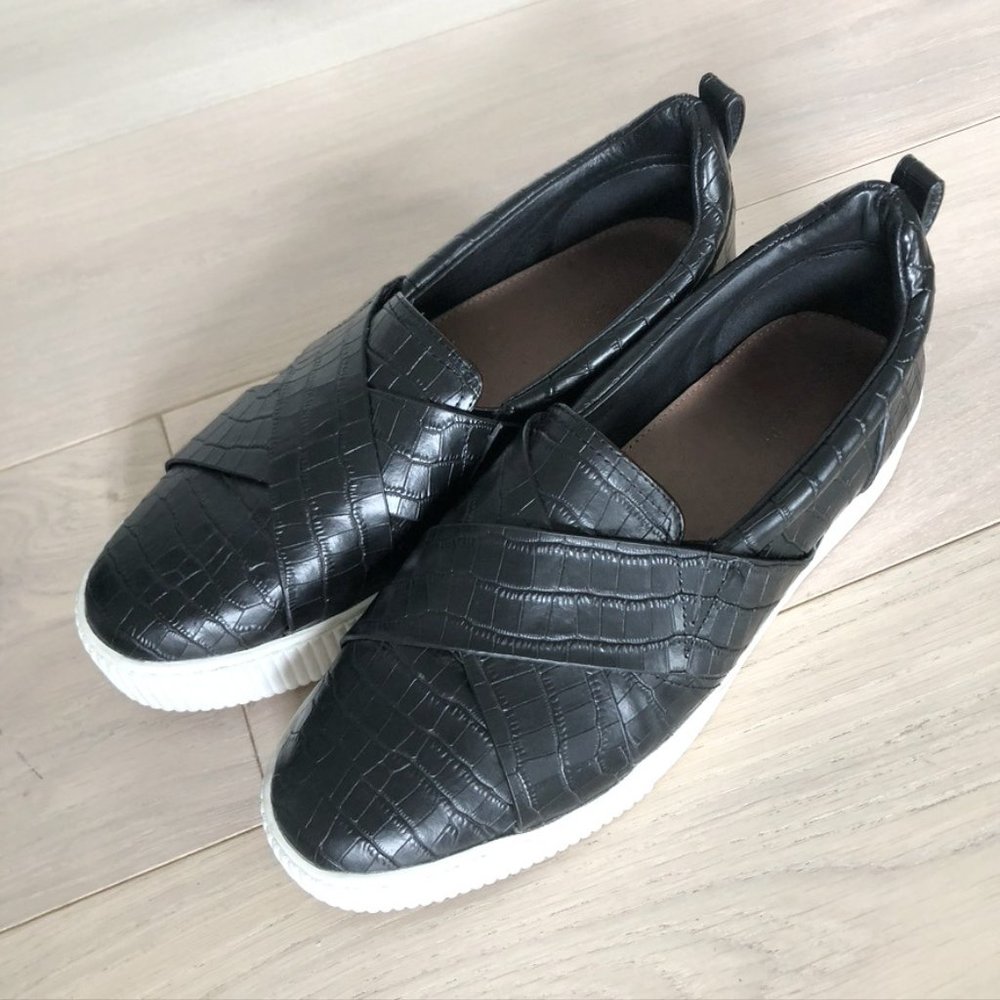 Halogen Blakely Black Leather Slip On Sneaker 9